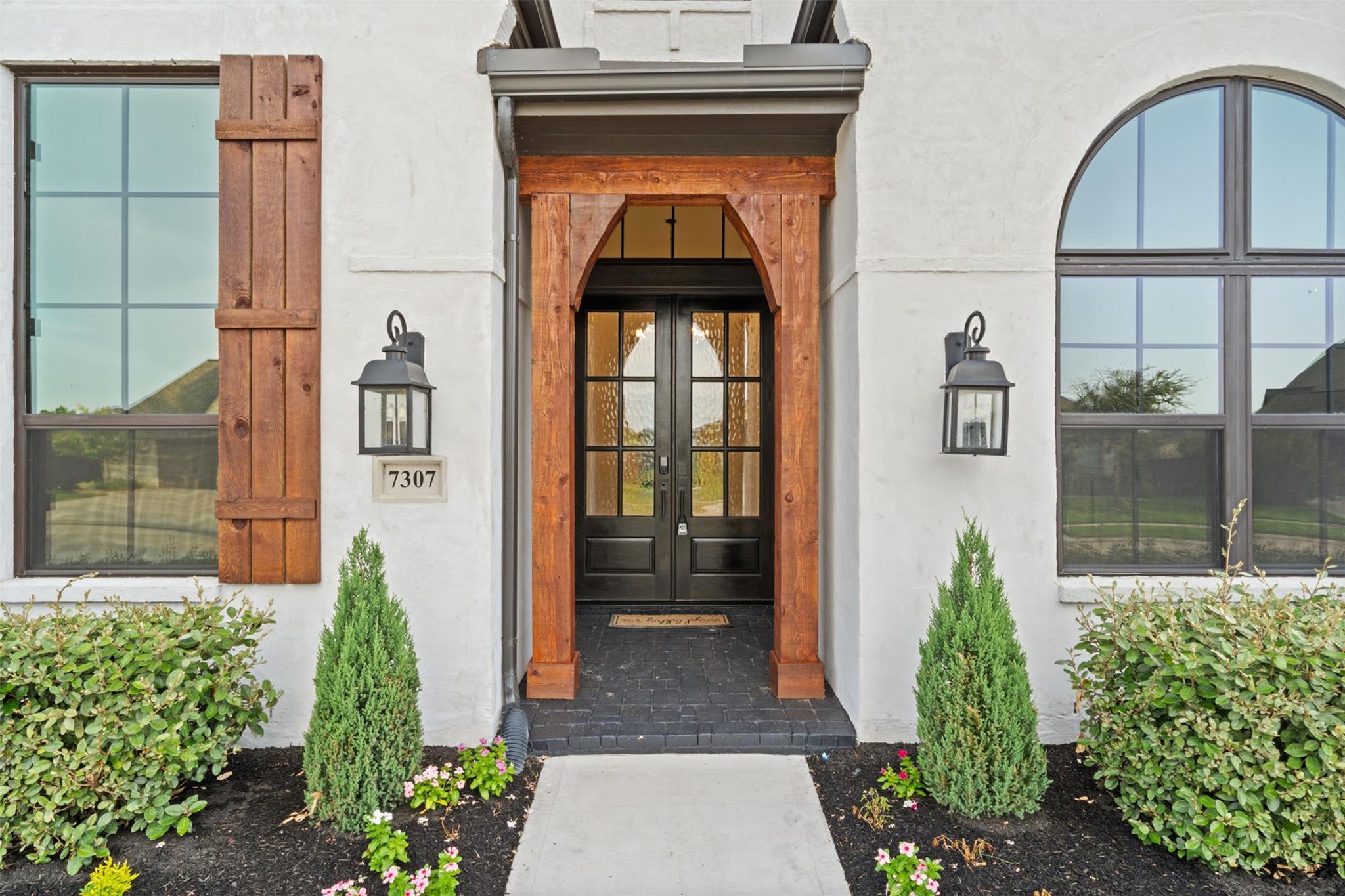 7307 Kinglet Court
