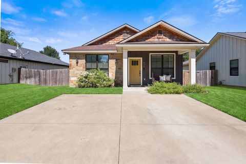Photo of 515 Kubin Street, Bryan, TX 77803 (MLS # 52271583)