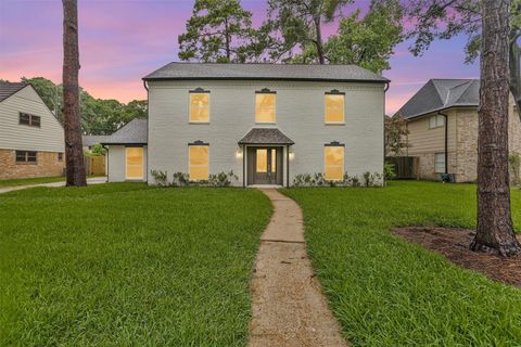 Photo of 5306 Green Springs Drive, Houston, TX 77066 (MLS # 66604077)