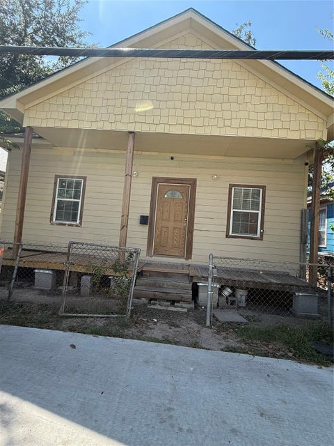 Photo of 3812 Rotman Street, Houston, TX 77003 (MLS # 2986978)