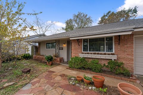 Photo of 5307 Poinciana Drive, Houston, TX 77092 (MLS # 12120452)