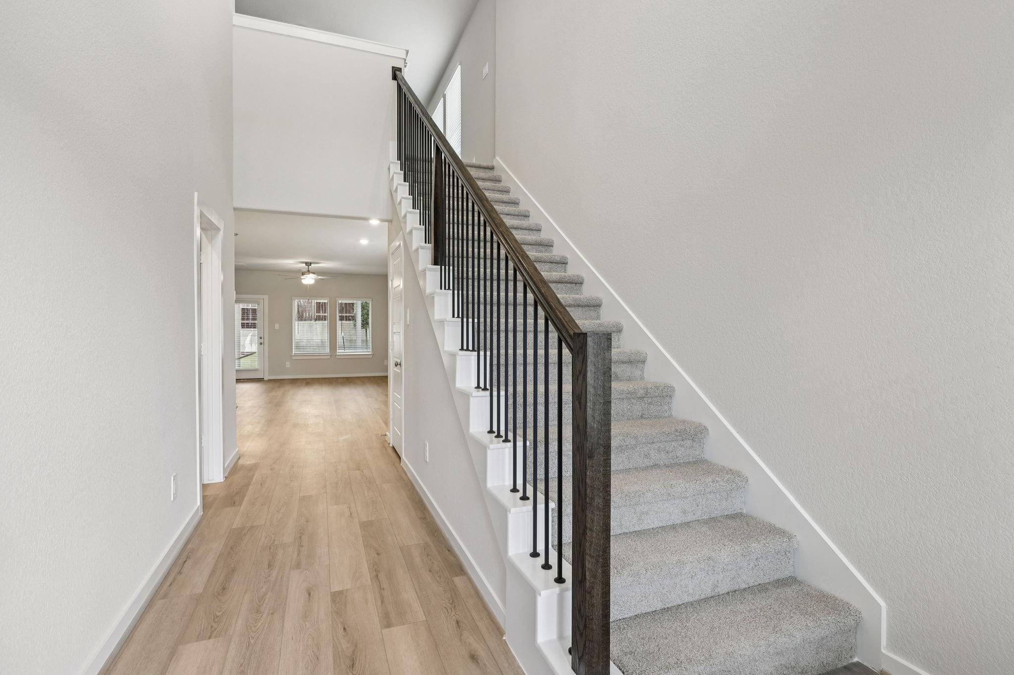 1916 Velvet Oak Lane