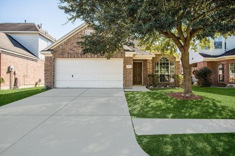 Photo of 19439 Hillside Springs Circle, Houston, TX 77084 (MLS # 14344786)
