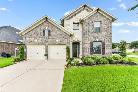 Photo of 2111 Scissor Tail Road, Pearland, TX 77581 (MLS # 34425638)