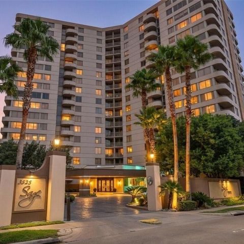 Photo of 3525 Sage Road #716, Houston, TX 77056 (MLS # 33405349)