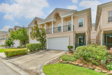 Photo of 5023 Nolda Street, Houston, TX 77007 (MLS # 17702105)