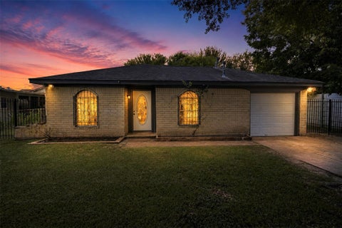 Photo of 1106 Mooney Road, Houston, TX 77037 (MLS # 97405044)