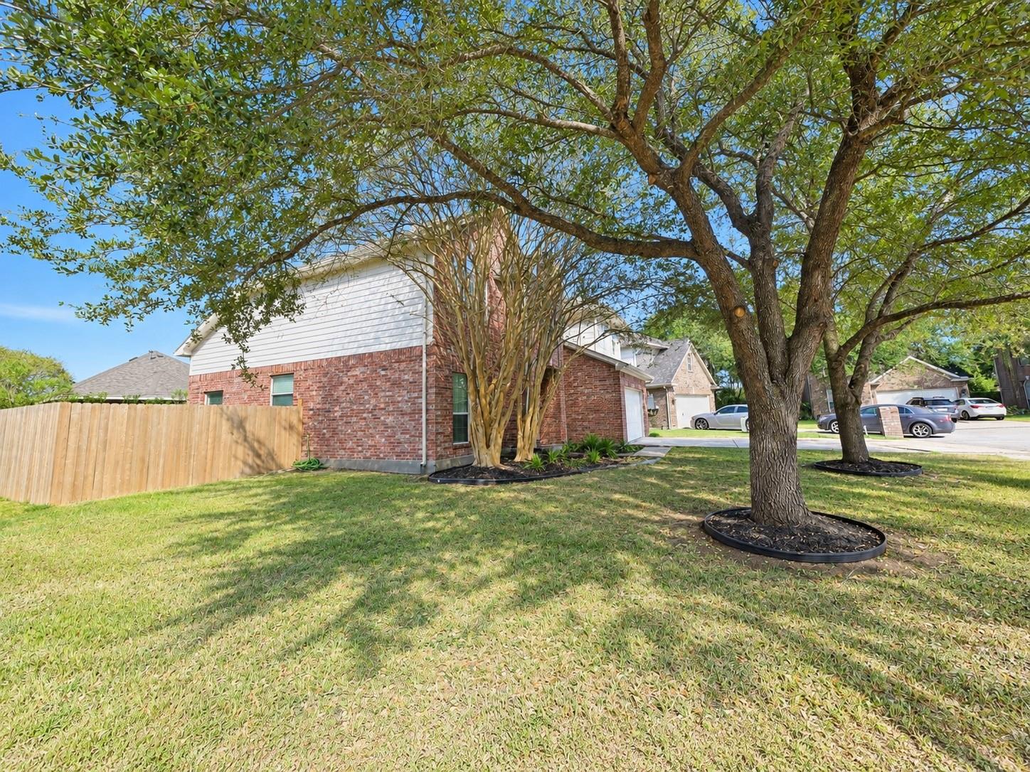511 Briscoe Circle