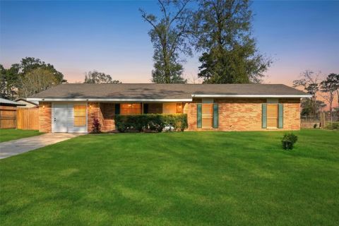 Apartment For Sale - 205 Mary Jo Street<br/> Cleveland, TX 77328