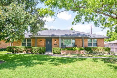 Photo of 1815 Sea Queen Court, Houston, TX 77008 (MLS # 53634550)