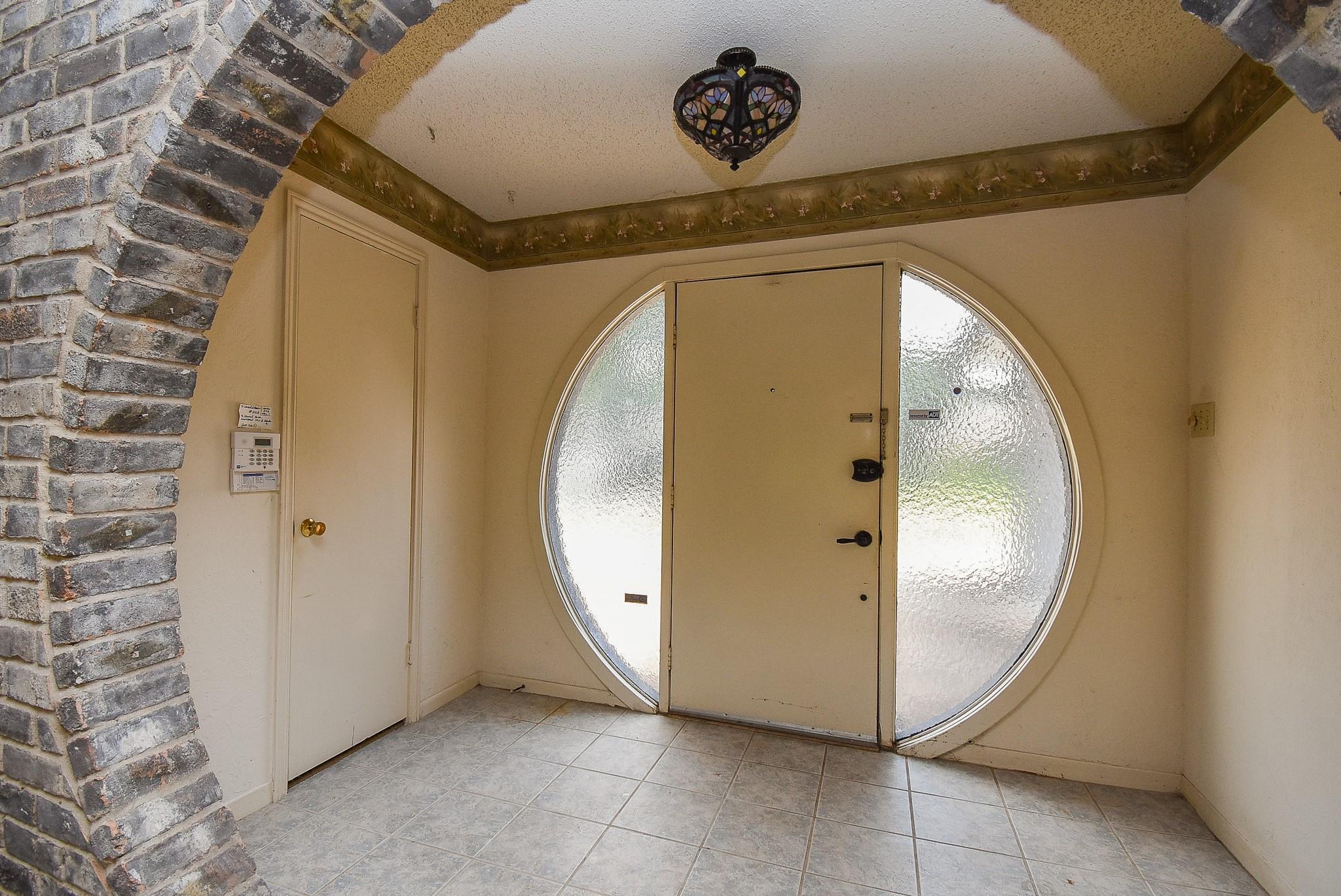 2910 Cypress Point Drive