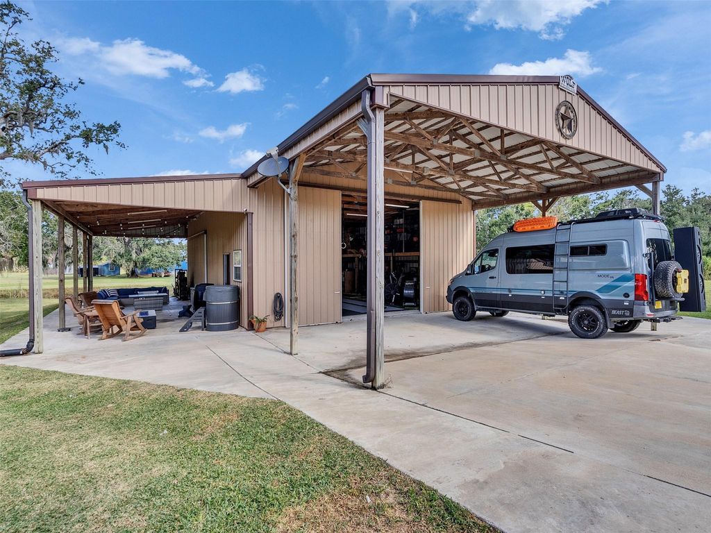 Photo of 155 Horse Shoe Trail, Angleton, TX 77515 (MLS # 52599667)