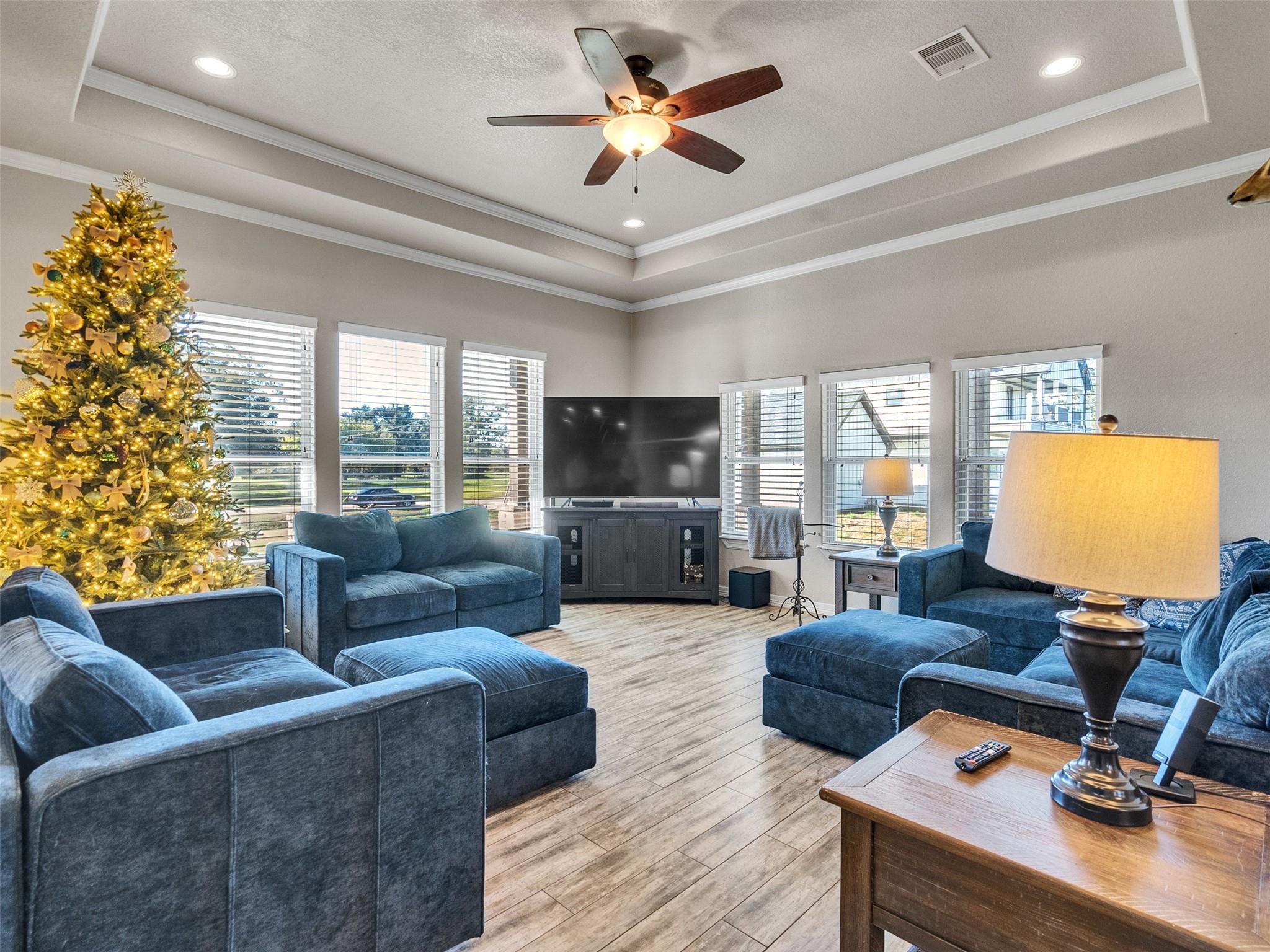 155 Horse Shoe Trail