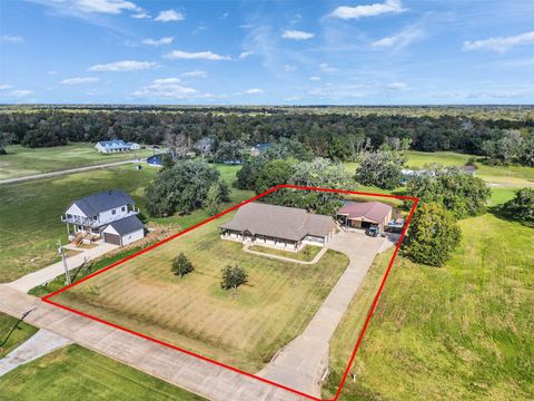 155 Horse Shoe Trail Angleton TX 77515