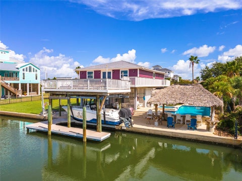 Photo of 1331 Coral Way, Tiki Island, TX 77554 (MLS # 91981345)