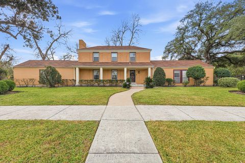 Photo of 3318 Parkwood Drive, Houston, TX 77021 (MLS # 93844003)