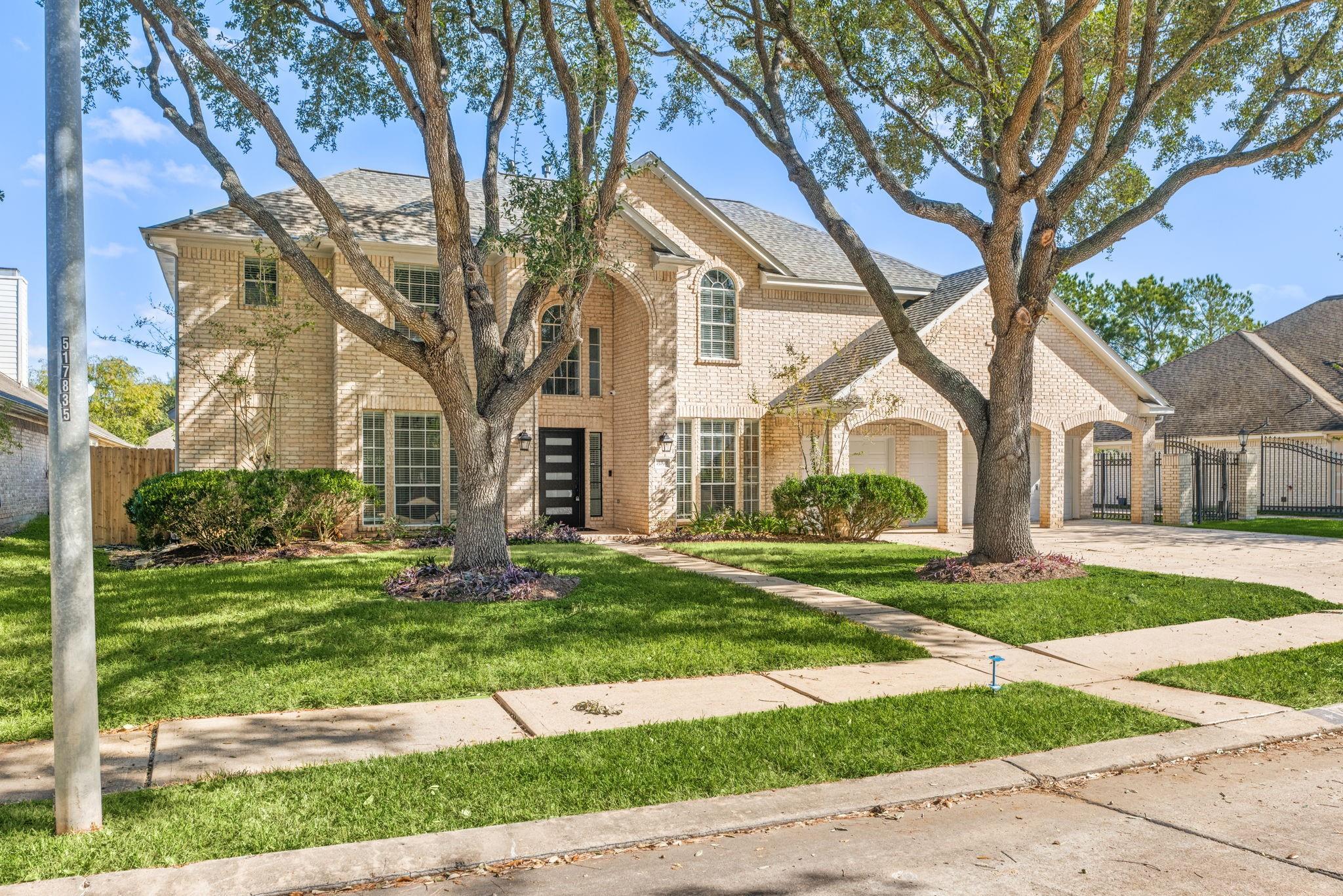14910 Lake Woodbridge Court