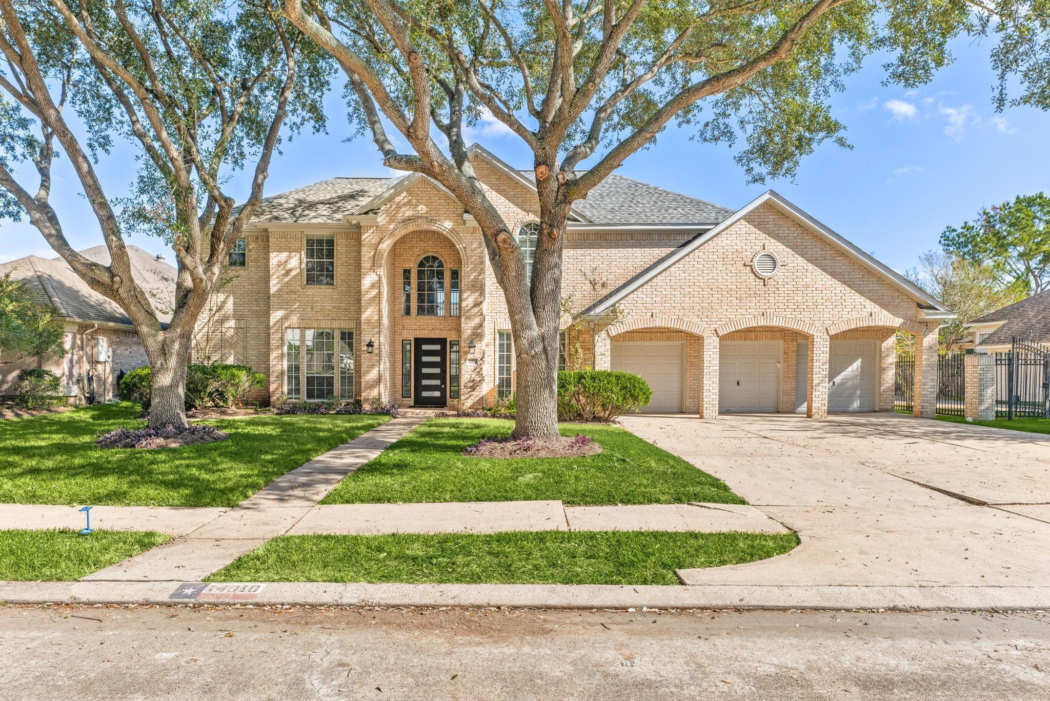 14910 Lake Woodbridge Court