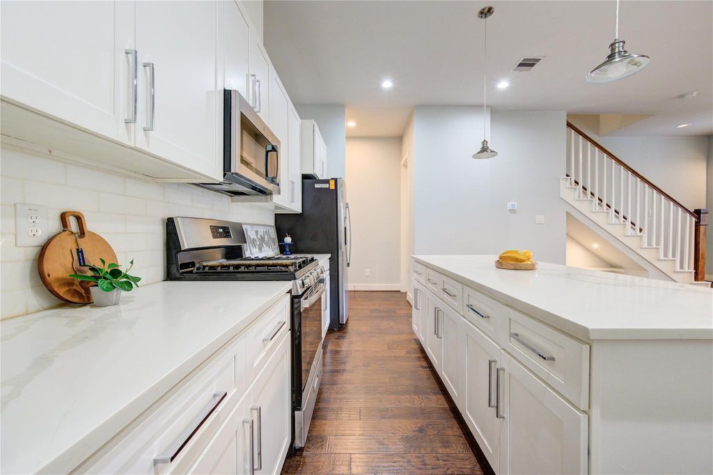 Photo of 847 Rachel St ST #G, Houston, TX 77091 (MLS # 23534820)