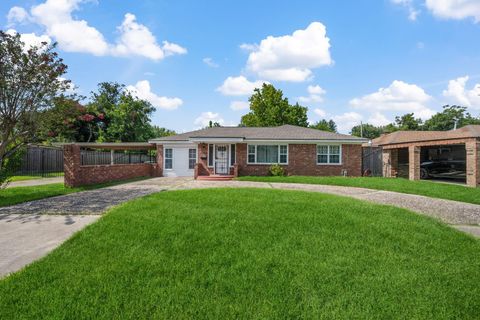 Photo of 3609 Dawson Lane, Houston, TX 77051 (MLS # 6633471) Photo of 3609 Dawson Lane, Houston, TX 77051 (MLS # 6633471)
