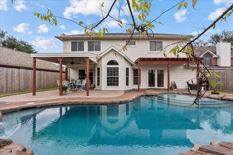 Photo of 15514 Contender Lane, Friendswood, TX 77546 (MLS # 71180393)