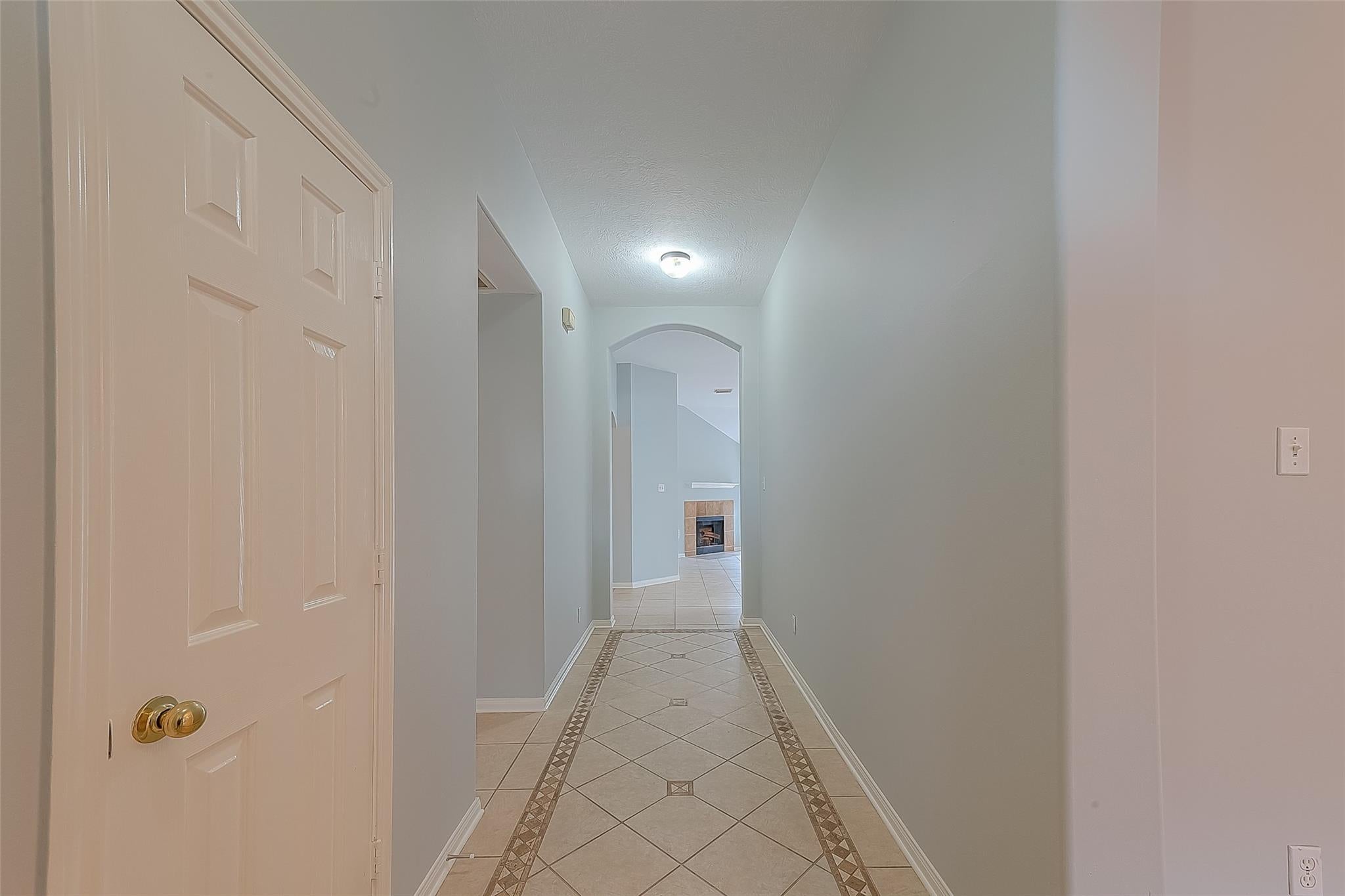 5806 Windcliff Court