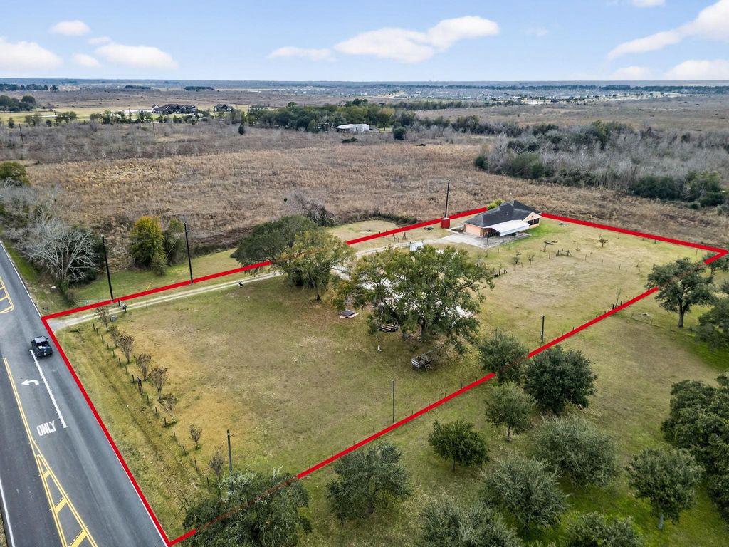 Photo of 8227 Katy Hockley Rd Road, Katy, TX 77493 (MLS # 62343091)