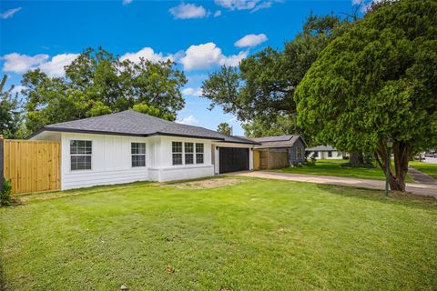 Tiny photo for 12406 Palmbeach Street, Houston, TX 77034 (MLS # 25849262)