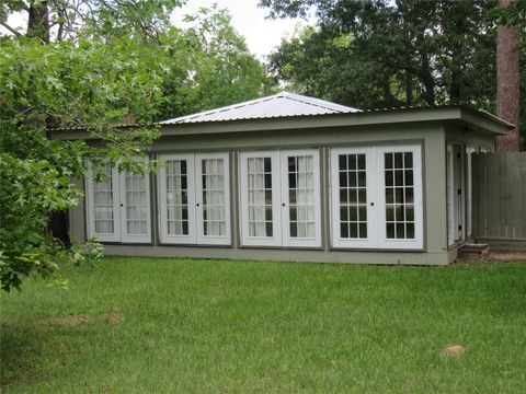 Photo of 184 Hickory Drive, Onalaska, TX 77360 (MLS # 31131984)