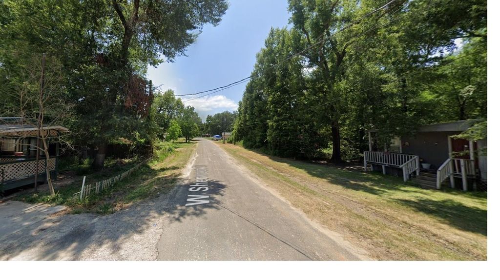 Photo of 145 W Sherwood Drive, Livingston, TX 77351 (MLS # 9445418)