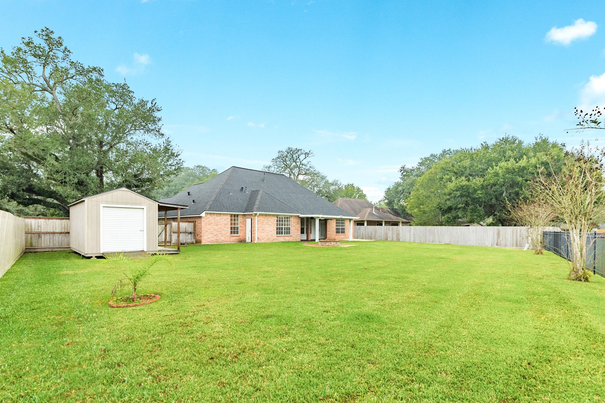 900 Enchanted Oaks Drive