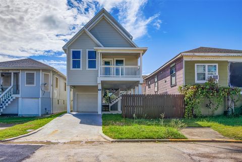 Photo of 4025 Avenue M, Galveston, TX 77550 (MLS # 44138834)