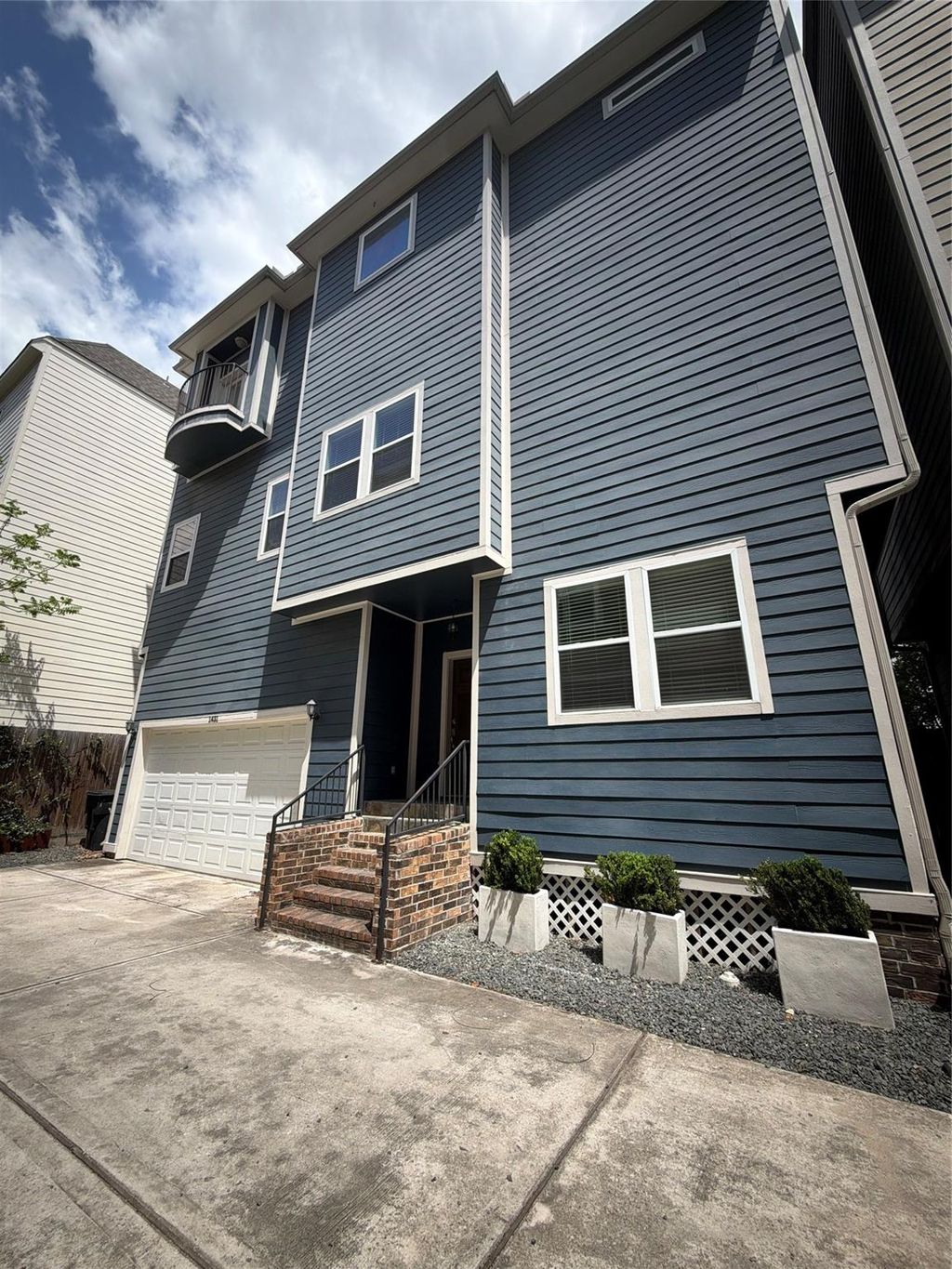 Photo of 1431 W 25th St St, Houston, TX 77008 (MLS # 63576136)