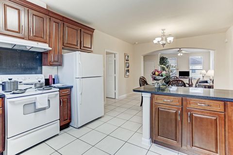 Tiny photo for 2088 Laverne Street #4, Houston, TX 77080 (MLS # 31587585)