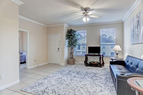 Photo of 2088 Laverne Street #4, Houston, TX 77080 (MLS # 31587585)