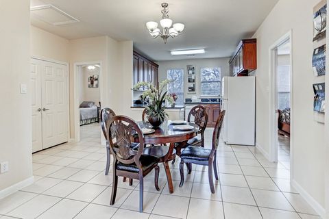 Tiny photo for 2088 Laverne Street #4, Houston, TX 77080 (MLS # 31587585)