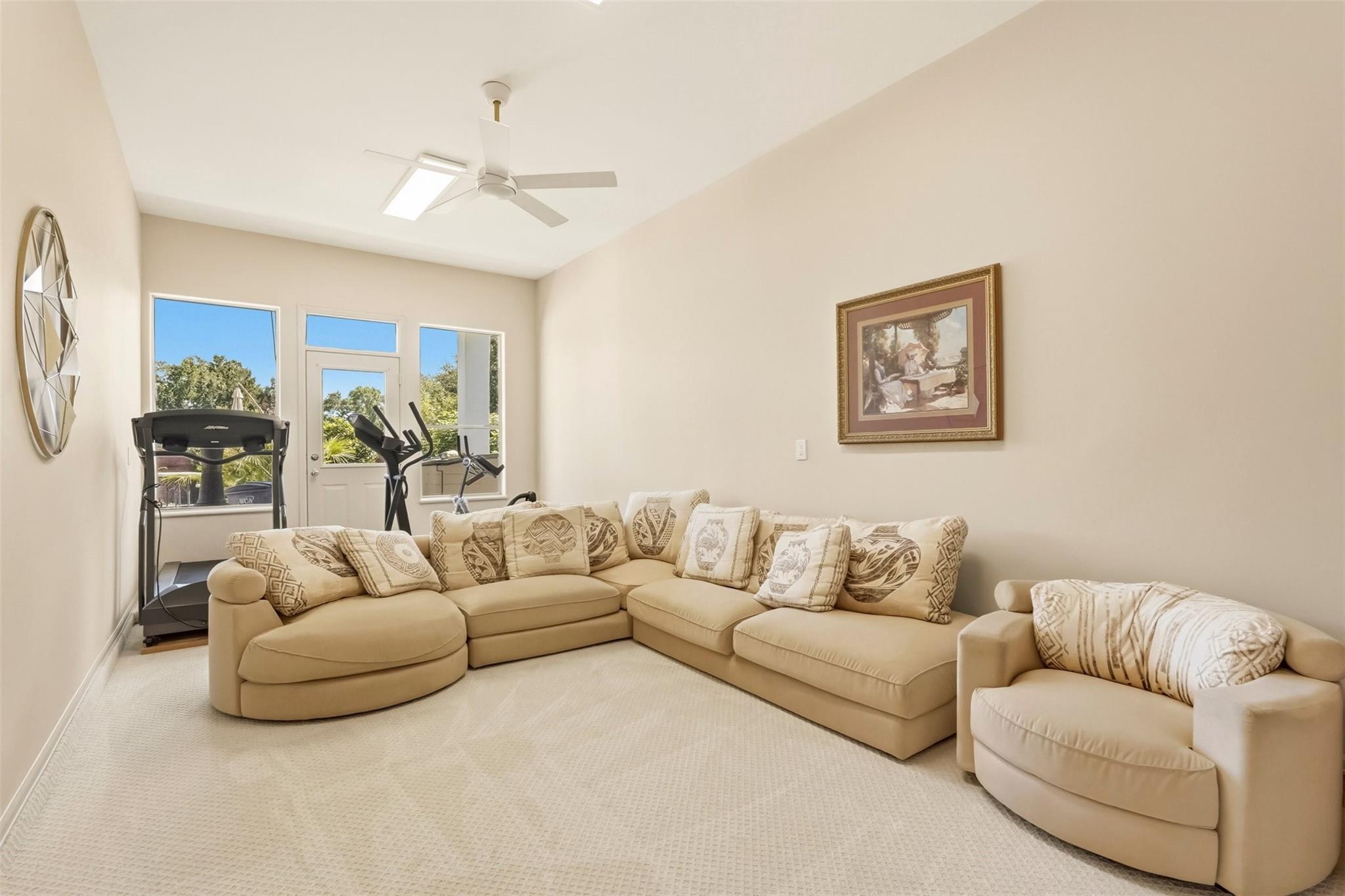 Sugar Land, Texas, 77479, United States, 5 Bedrooms Bedrooms, ,5 BathroomsBathrooms,Residential,Active,2051994