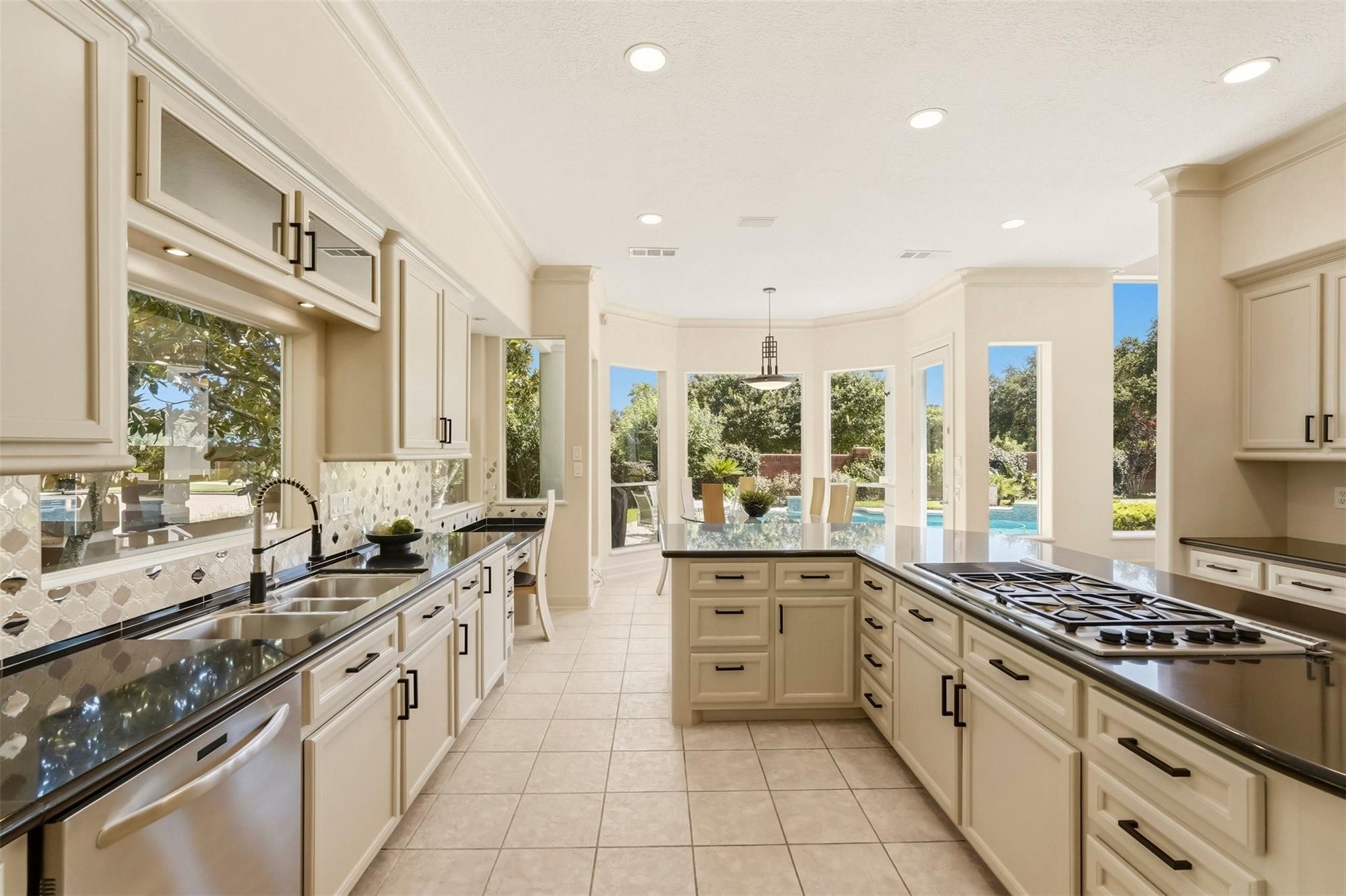 Sugar Land, Texas, 77479, United States, 5 Bedrooms Bedrooms, ,5 BathroomsBathrooms,Residential,Active,2051994