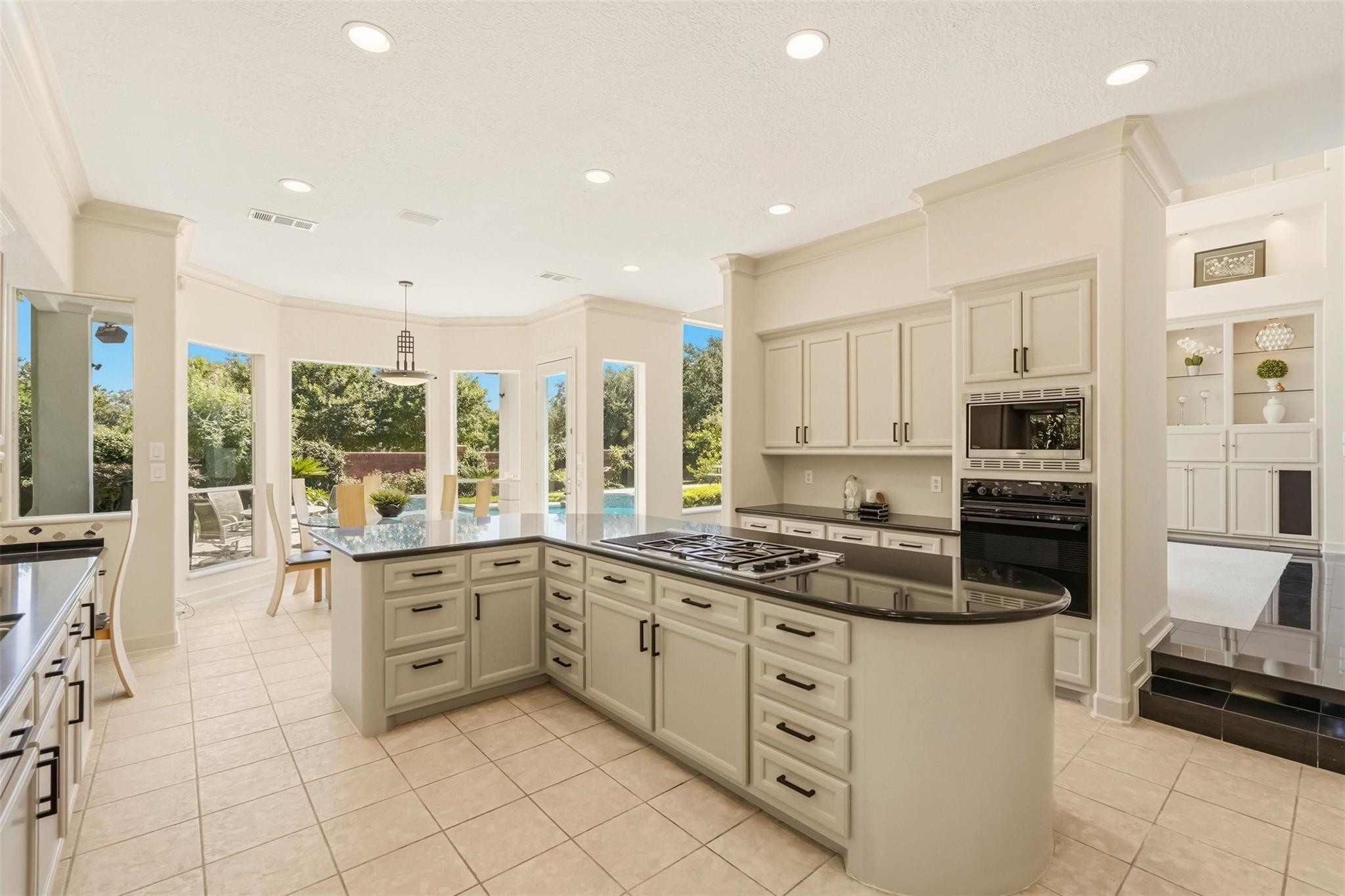 Sugar Land, Texas, 77479, United States, 5 Bedrooms Bedrooms, ,5 BathroomsBathrooms,Residential,Active,2051994