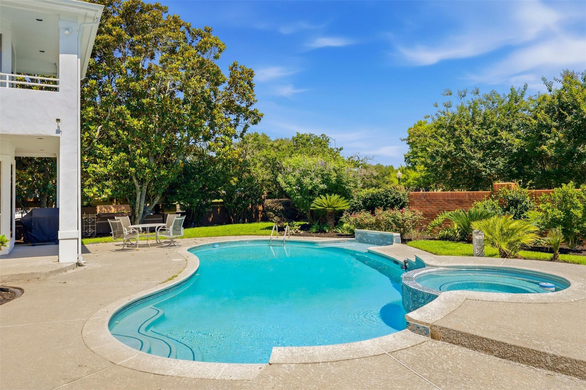 Sugar Land, Texas, 77479, United States, 5 Bedrooms Bedrooms, ,5 BathroomsBathrooms,Residential,Active,2051994