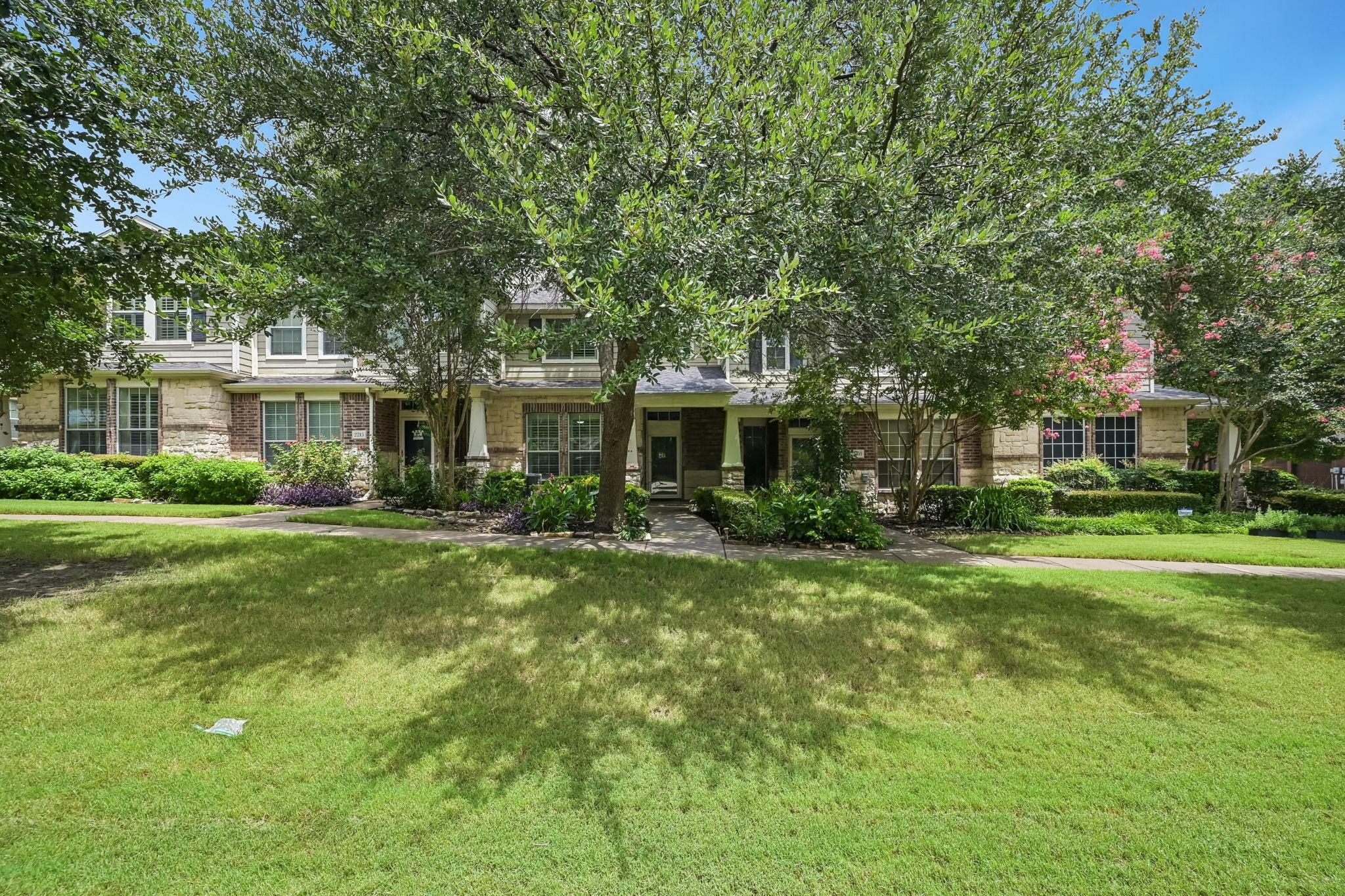 2209 Stonepark Place