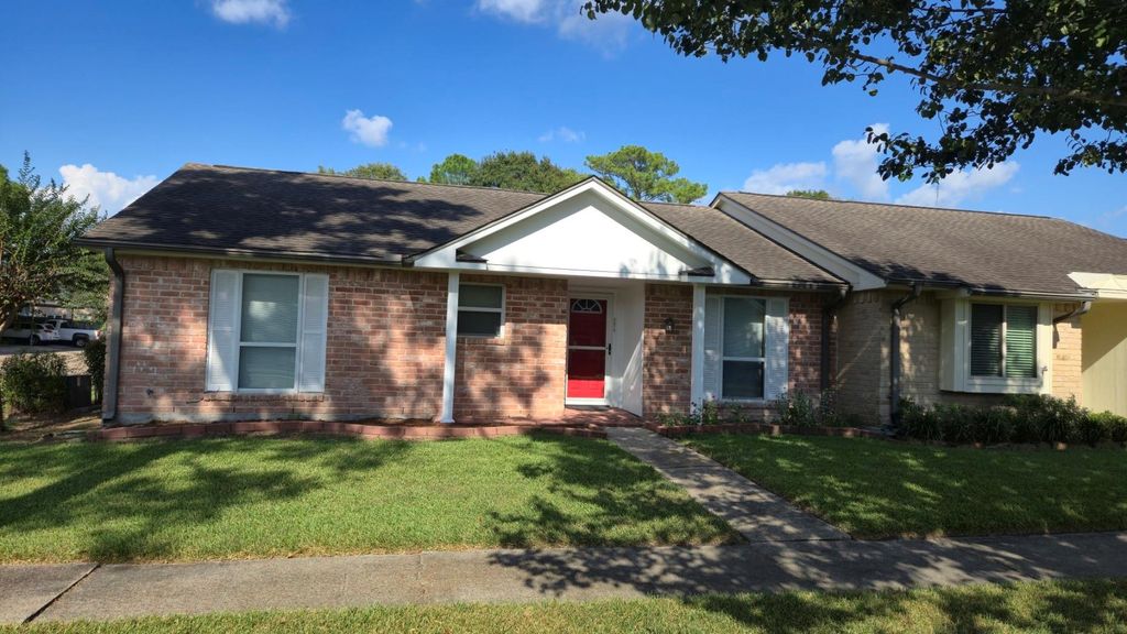 Photo of 3878 Laura Leigh Drive, Friendswood, TX 77546 (MLS # 12702101)