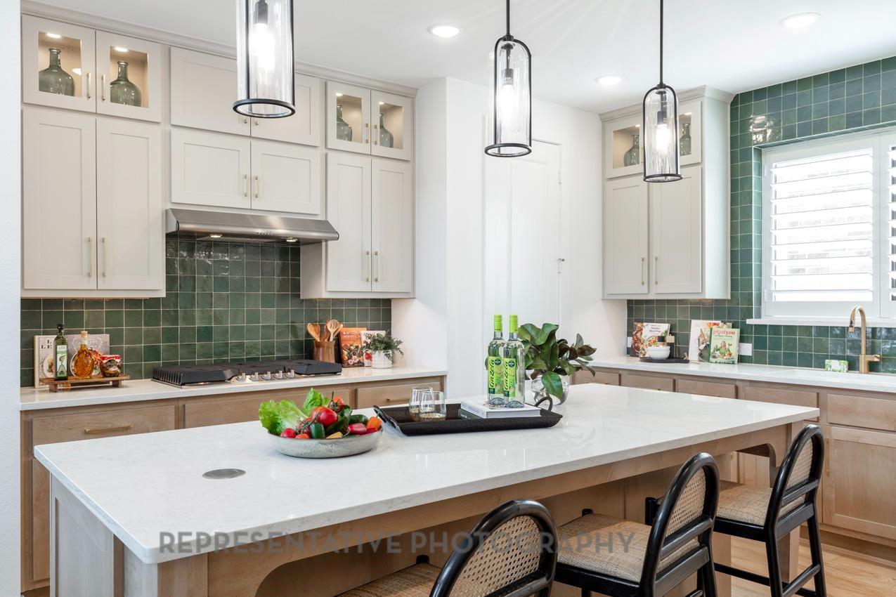 5327 Mango Bluffs Street