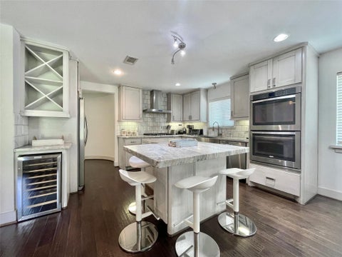 Photo of 5638 Grape Street, Houston, TX 77096 (MLS # 59273612)