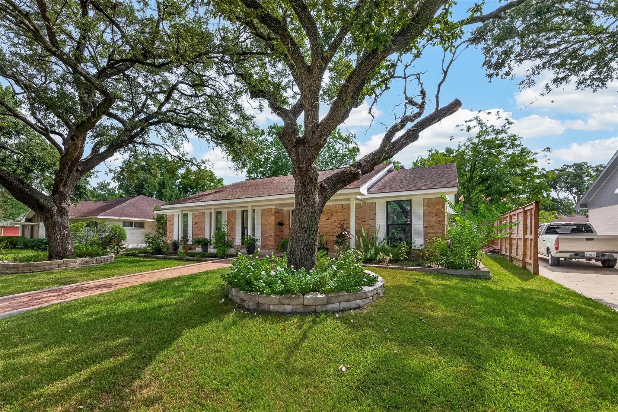 10807 Chimney Rock Road