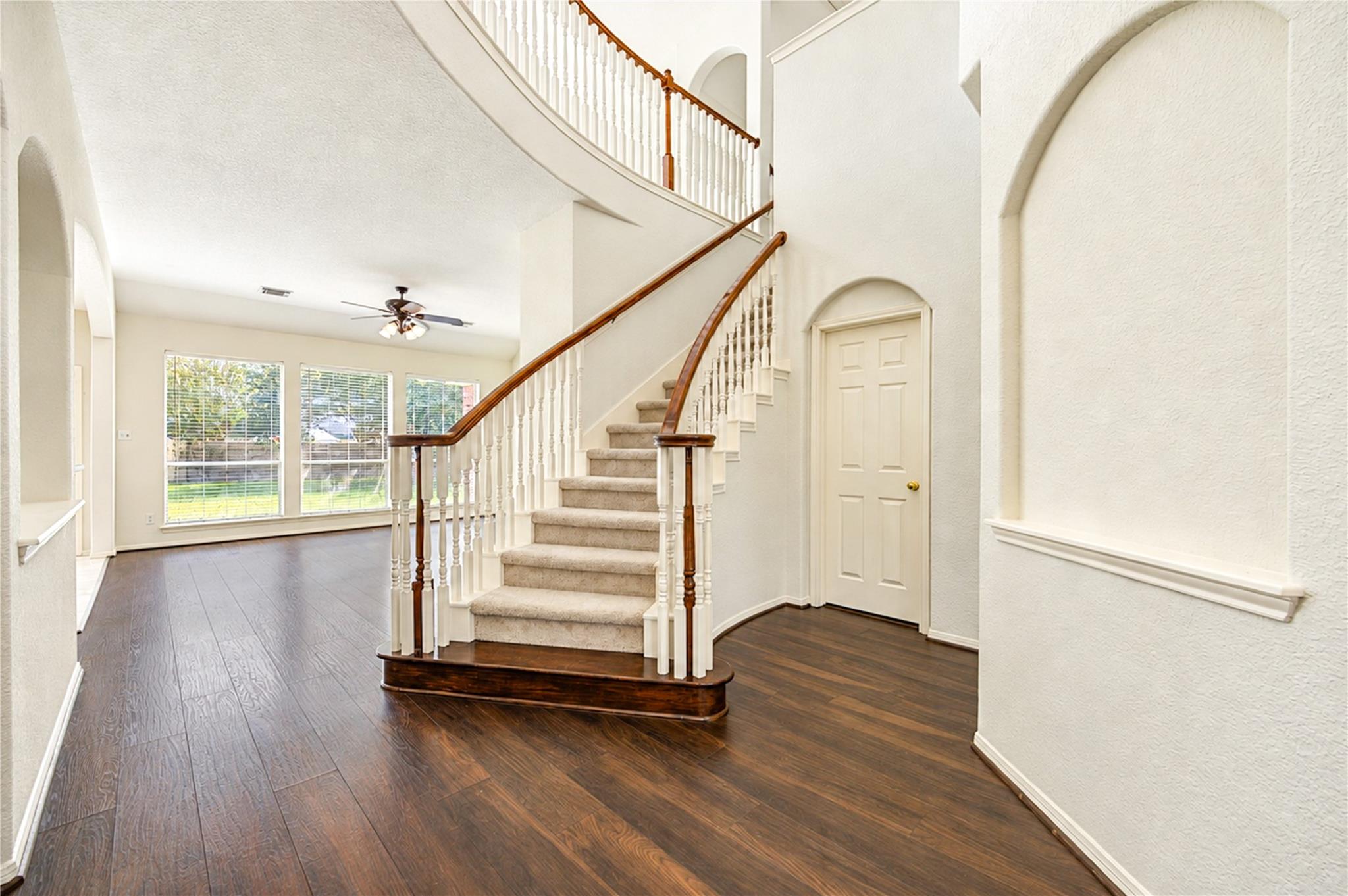 2206 Desert Vine Court