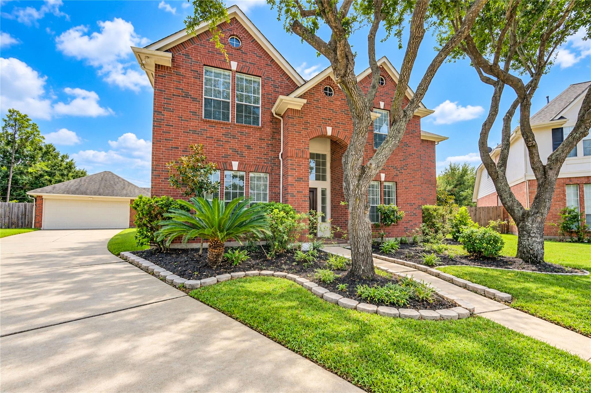 2206 Desert Vine Court