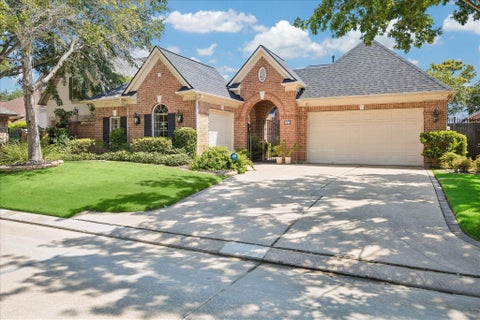 Photo of 11411 Gallant Ridge Lane, Houston, TX 77082 (MLS # 82306233)
