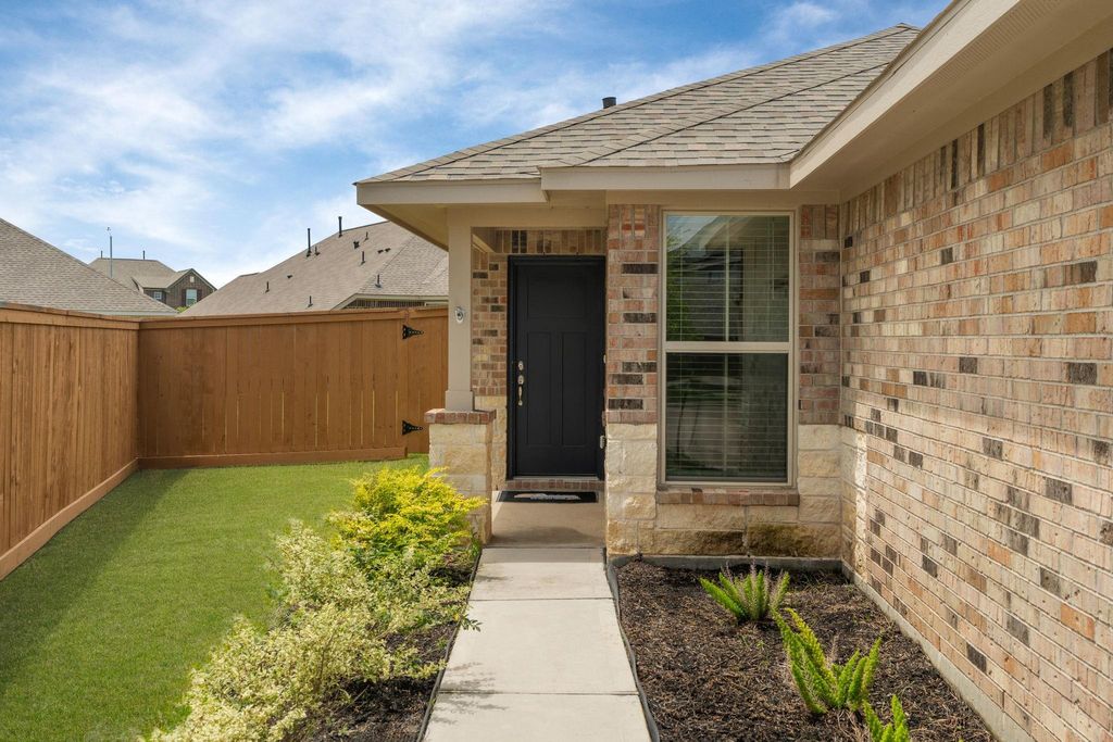 Photo of 413 Aurora Creek Lane, Katy, TX 77493 (MLS # 47140595)