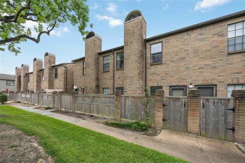Tiny photo for 9850 Pagewood Lane #1305, Houston, TX 77042 (MLS # 76796318)